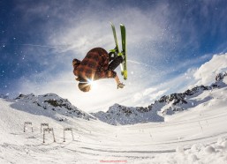 秘饭直播-世俱杯球员定位球处理能力分析：关键时刻的临门一脚